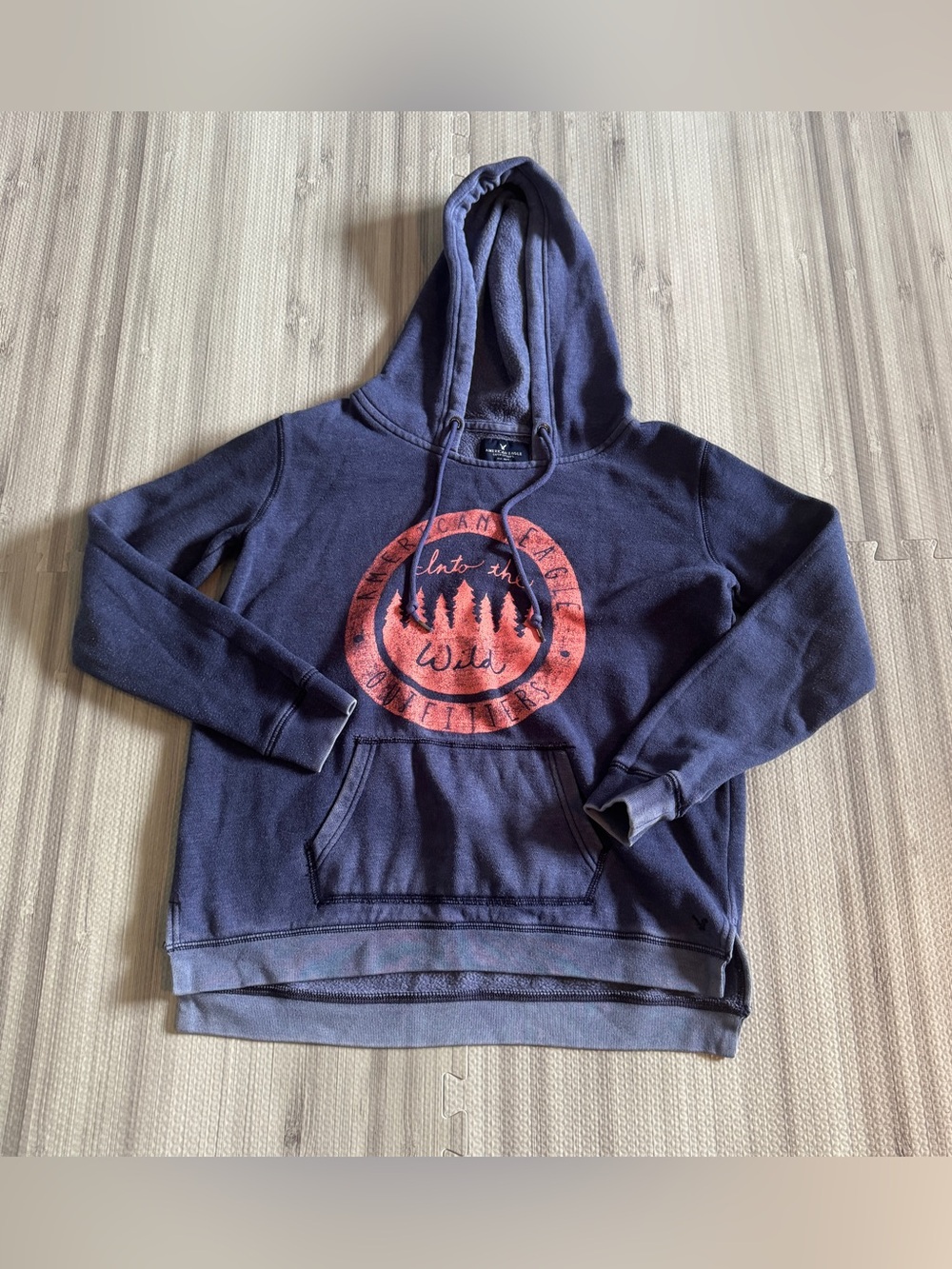 American Eagle Outfitters AEO Women's Into The Wild Hoodie